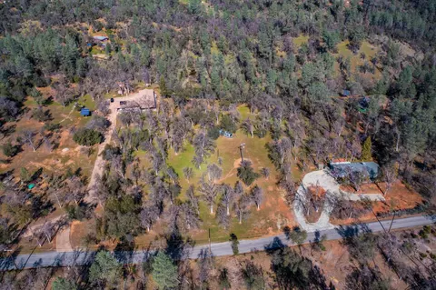 16334 Trail Dr, Redding, CA 96001 photo 4
