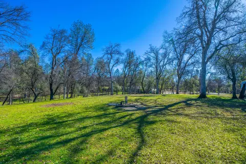 16334 Trail Dr, Redding, CA 96001 photo 24