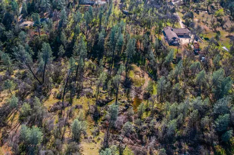 16334 Trail Dr, Redding, CA 96001 photo 13