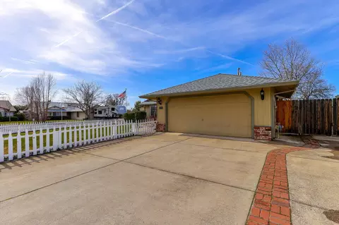 1474 Kingston Ct, Redding, CA 96003 photo 40