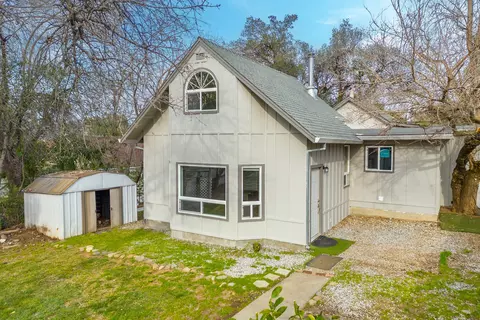 1153 Walnut Ave, Redding, CA 96001 photo 18