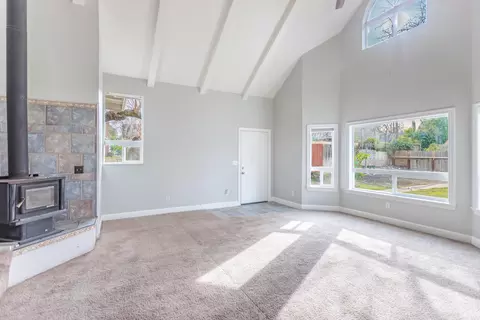 1153 Walnut Ave, Redding, CA 96001 photo 3