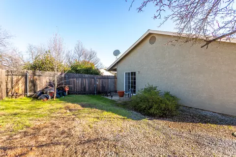 832 Cally Ct, Redding, CA 96003 photo 40