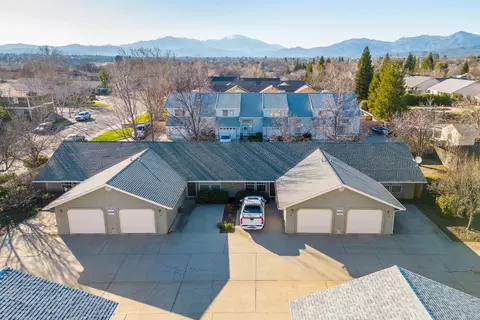 832 Cally Ct, Redding, CA 96003