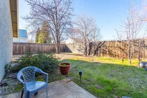 832 Cally Ct, Redding, CA 96003 photo 39