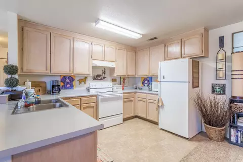 832 Cally Ct, Redding, CA 96003 photo 7