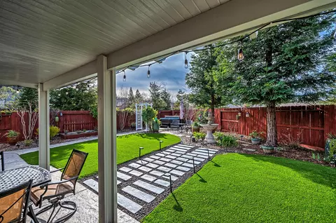 1157 Lakeside Dr, Redding, CA 96001 photo 30