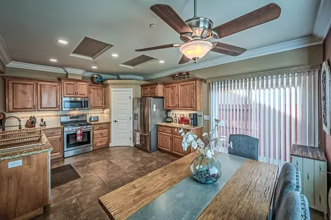 1157 Lakeside Dr, Redding, CA 96001 photo 10