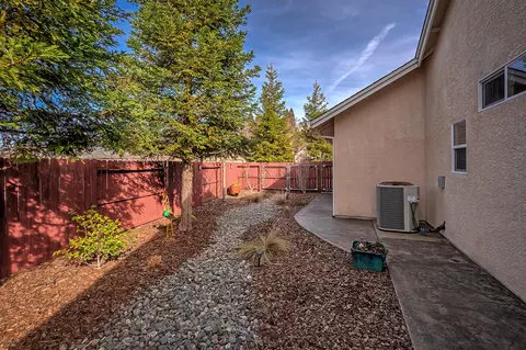 1157 Lakeside Dr, Redding, CA 96001 photo 37