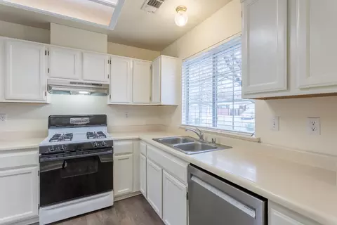 1573 Wingsetter Way, Redding, CA 96003 photo 6