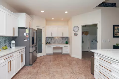 611 Yolla Bolly Trl, Redding, CA 96003 photo 3