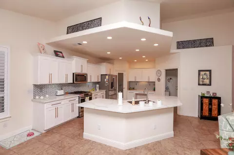 611 Yolla Bolly Trl, Redding, CA 96003 photo 5
