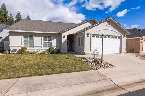 611 Yolla Bolly Trl, Redding, CA 96003 photo 1