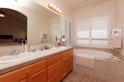 611 Yolla Bolly Trl, Redding, CA 96003 photo 21