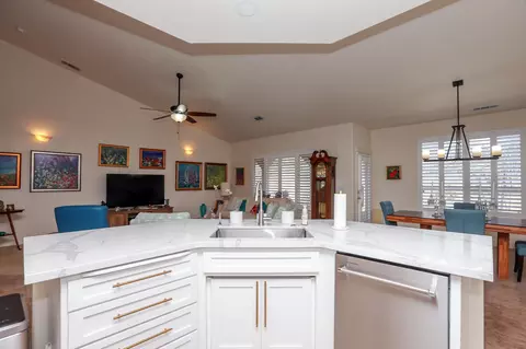 611 Yolla Bolly Trl, Redding, CA 96003 photo 4