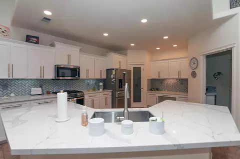 611 Yolla Bolly Trl, Redding, CA 96003 photo 8