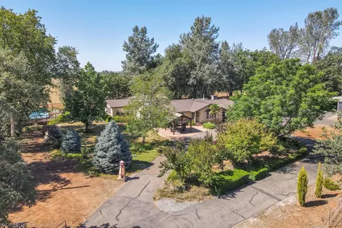 20345 Theda Ct, Redding, CA 96003 photo 4