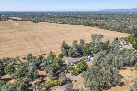 20345 Theda Ct, Redding, CA 96003 photo 1