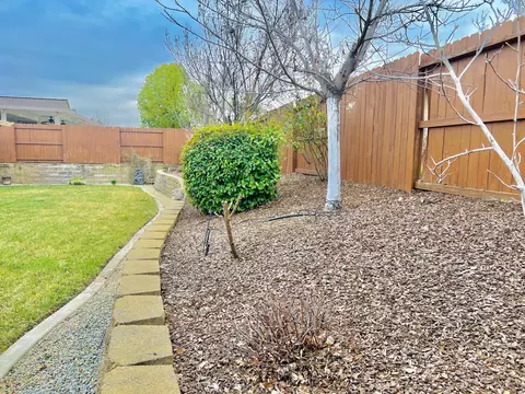 660 Durango Way, Redding, CA 96003 photo 26