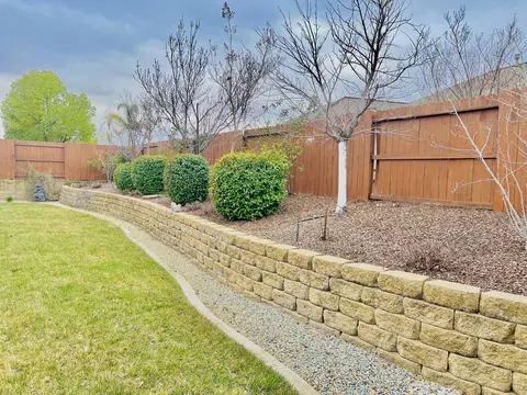 660 Durango Way, Redding, CA 96003 photo 25