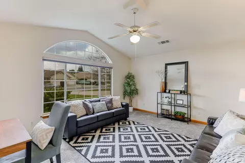 3969 Eagle Pkwy, Redding, CA 96001 photo 2