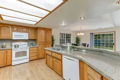 3969 Eagle Pkwy, Redding, CA 96001 photo 11