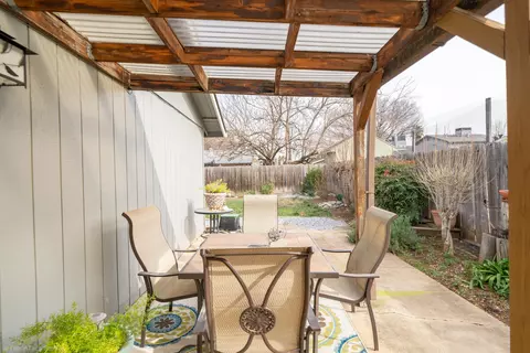 3705 Pluto St, Redding, CA 96002 photo 20
