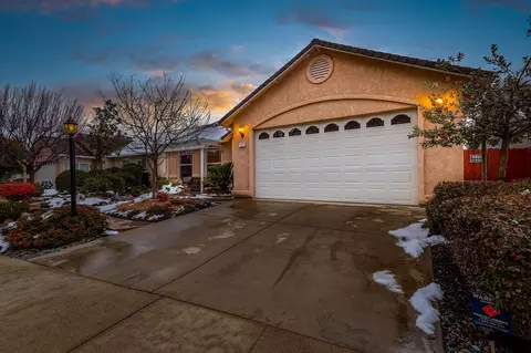 659 Yolla Bolly Trl, Redding, CA 96003 photo 2