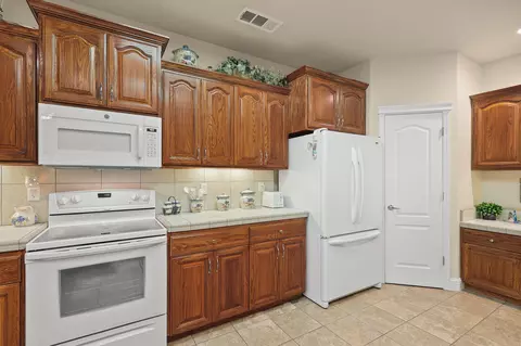 659 Yolla Bolly Trl, Redding, CA 96003 photo 16