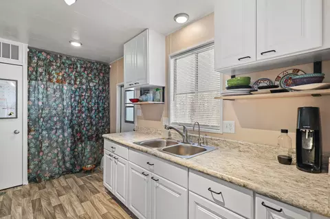 821 St Marks St #8, Redding, CA 96003 photo 4