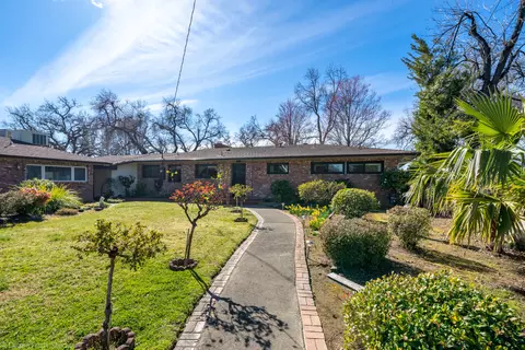 3322 Wilshire Dr, Redding, CA 96002 photo 6
