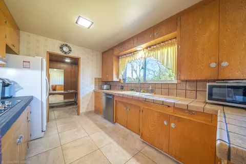 3322 Wilshire Dr, Redding, CA 96002 photo 19