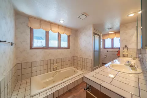3322 Wilshire Dr, Redding, CA 96002 photo 36