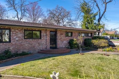 3322 Wilshire Dr, Redding, CA 96002 photo 7