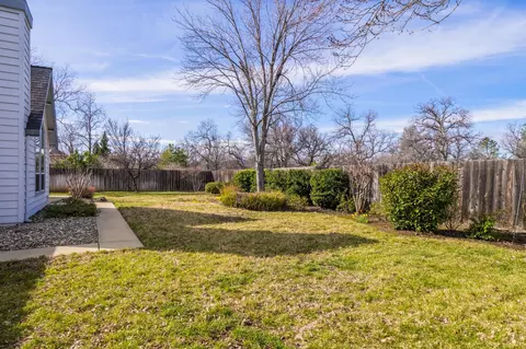 2129 Hope Ln, Redding, CA 96003 photo 27