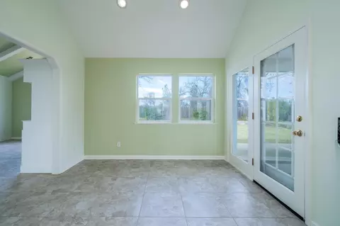 2129 Hope Ln, Redding, CA 96003 photo 11