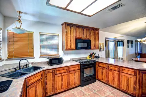 9657 Katrick Way, Redding, CA 96003 photo 10