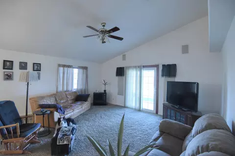 9657 Katrick Way, Redding, CA 96003 photo 5