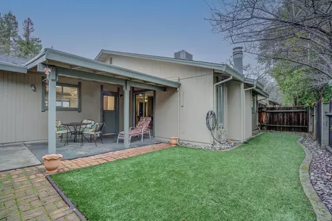 1879 Del Mar Ave, Redding, CA 96003 photo 1