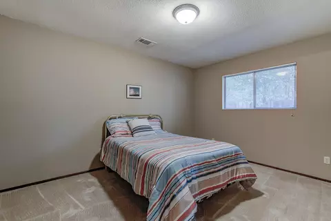 1879 Del Mar Ave, Redding, CA 96003 photo 17