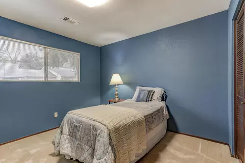 1879 Del Mar Ave, Redding, CA 96003 photo 20