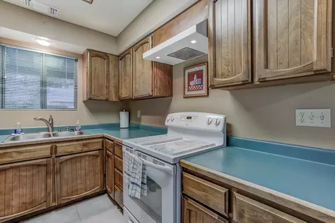 1879 Del Mar Ave, Redding, CA 96003 photo 12