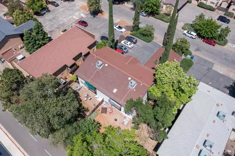 1063 Del Sol Pl, Redding, CA 96002 photo 4