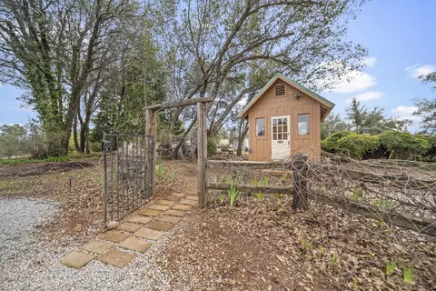 12840 Encanto Way, Redding, CA 96003 photo 32