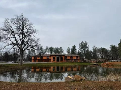 11555 E Stillwater Way, Redding, CA 96003 photo 1