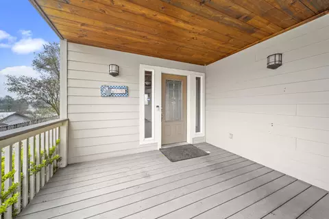 1675 Record Ln, Redding, CA 96001 photo 2