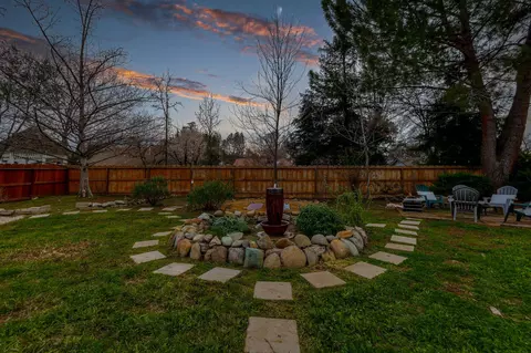 2713 Amethyst Way, Redding, CA 96003 photo 35