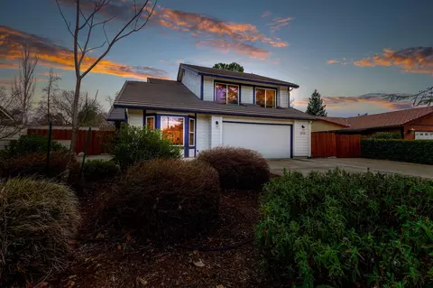 2713 Amethyst Way, Redding, CA 96003 photo 1