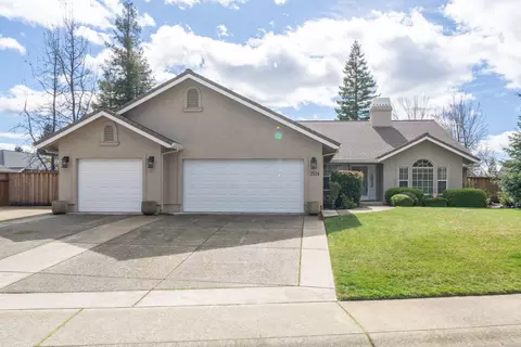 2524 Cumberland Dr, Redding, CA 96001 photo 4