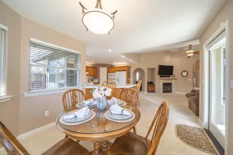 2524 Cumberland Dr, Redding, CA 96001 photo 18